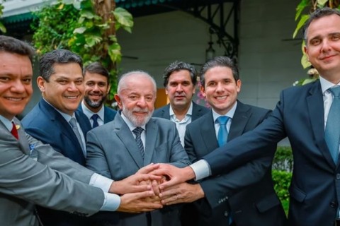Planalto aposta em jantar de Lula com Motta para barrar anistia
