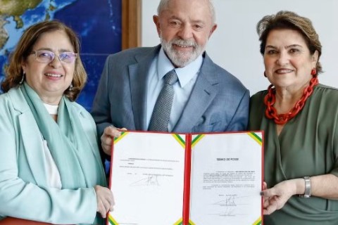 Lula demite Cida Gonçalves e nomeia Márcia Lopes no Ministério das Mulheres
