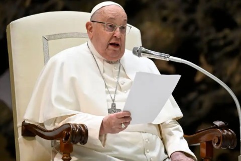 Papa Francisco morreu de insuficiência cardíaca e AVC, diz Vaticano
