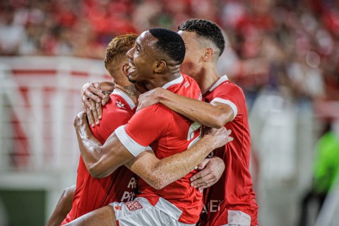 América atropela Treze e quebra tabu de 20 anos de empates no confronto