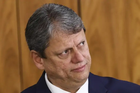 PT e PSOL pedem impeachment de Tarcísio por articulação pela anistia e ataques ao STF