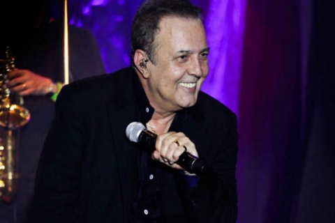 DestaqueJosé Augusto volta a SP com show de clássicos românticos