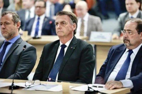 [AO VIVO] Julgamento de Bolsonaro e outros reús é retomado no STF com voto de Moraes