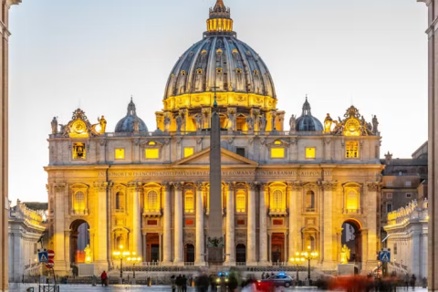 Cardeais se reúnem para discutir data do conclave do novo papa
