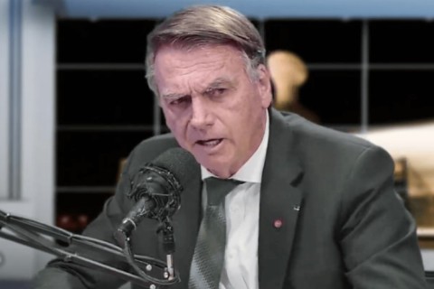TSE intima Bolsonaro a pagar multa remanescente por reunião com embaixadores
