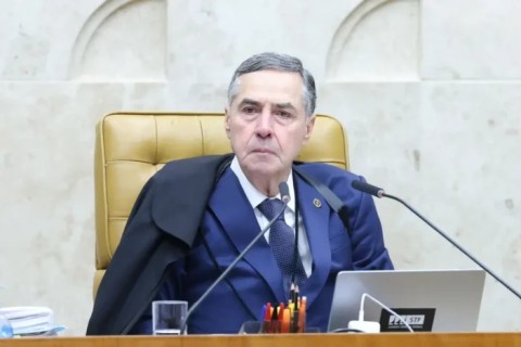 Barroso afirma que julgamento de Bolsonaro segue legislação: ‘Na ditadura é que não havia processo transparente’